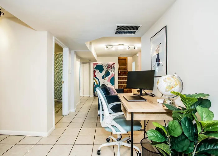 Walk To Train L Near Attractions And Ord L Free Parking L Patio Chicago